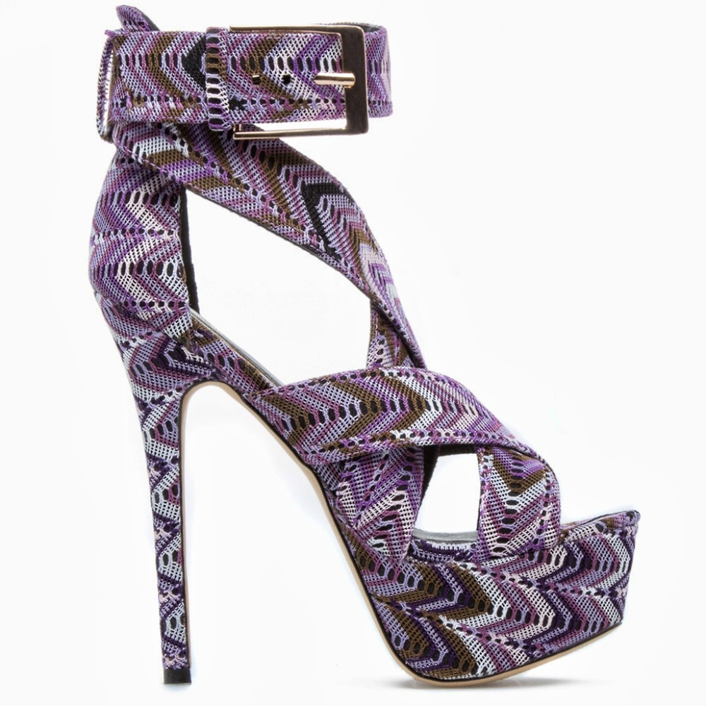 SCENE ZELDA HEELS